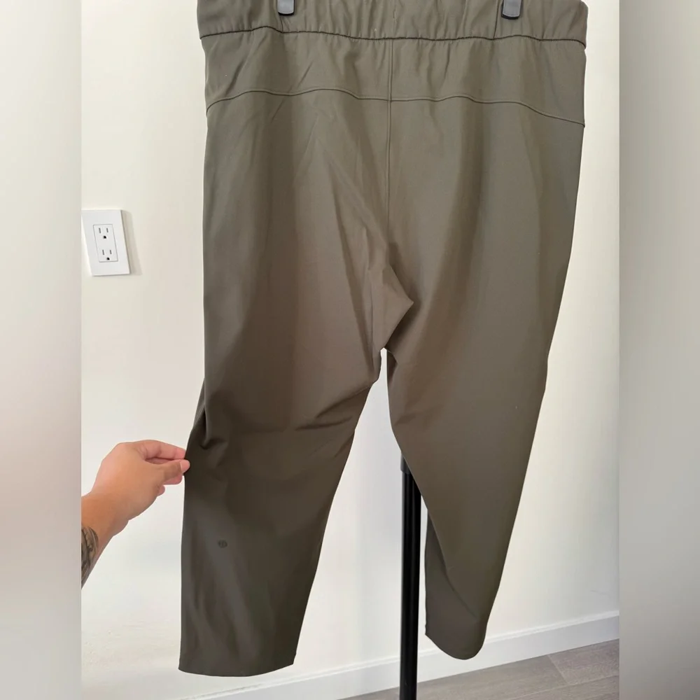 lululemon athletica Olive Drawstring Joggers